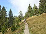 Wir schlagen den rechten (oberen) Weg ein