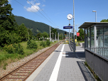 Am Bahnhof Unterammergau überqueren wir nach Westen die Gleise
