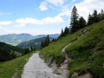 Den Abzweig zum Sonnenberg lassen wir rechts liegen