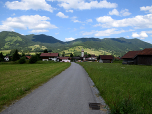 Auf dem bekannten Weg geht es zurück zum Bahnhof Unterammergau
