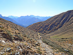 Wir halten uns am Weg Richtung Bergalm