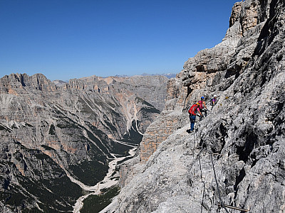 Mittlerweile können wir weit in das Travenanzestal sehen