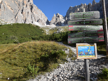 Die Ferrata Lipella ist nach Westen ausgeschildert
