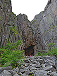 Kurz vor der Höhle...