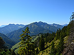 Blick zum Hinteren Sonnwendjoch, links der Veitsberg