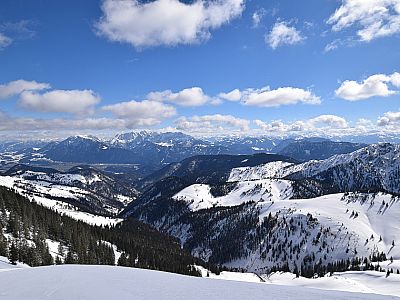 Der Ausblick nach Osten zum Wilden Kaiser
