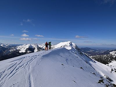 Wir erreichen auf dem Grat den Gipfel des Unterbergerjochs