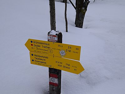 Der Große Traithen ist hier auf dem Wanderweg bereits angeschrieben