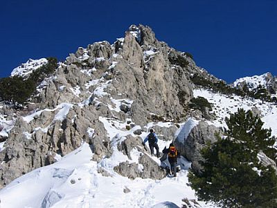 Der Gipfel muss unterhalb...