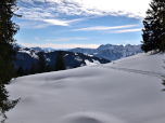 Links vom Wilden Kaiser taucht das Große Wiesbachhorn auf