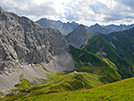 Blick hinunter zur Anhalter Hütte