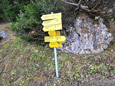 Hier biegen wir rechts ab ...