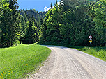 Ein breiter Fahrweg...