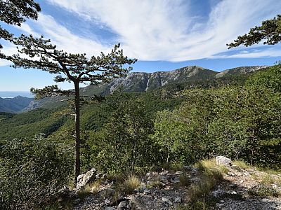 Die Aussicht auf die vorgelagerten Berge des Velebit