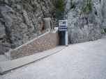 Der ehemalige Bunker der Jugoslawischen Armee beherbergt nun ein Informationszentrum 