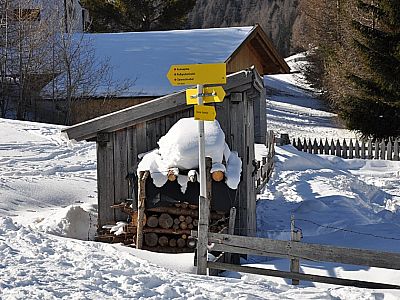 Wegweiser am Parkplatz zur Vennspitze