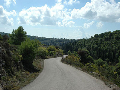 Teerstraße Richtung Giri