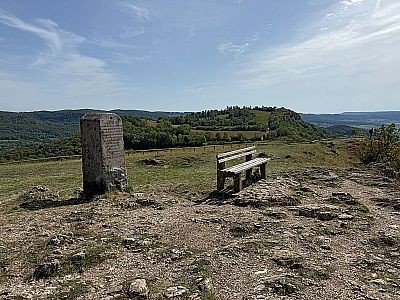 Der Gedenkstein am Walberla