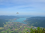 Begleitet vom Tiefblick auf den Tegernsee...