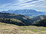 Begleitet werden wir von einem wunderbaren Blick aufs Kaisergebirge