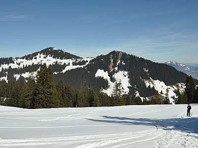 Weiherkopf und Bolsterlangerhorn im Nordosten