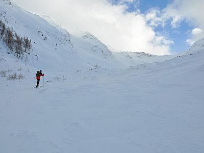 Der Weg durch das Tal wir nun steiler