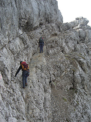 ...später über Bänder bergauf
