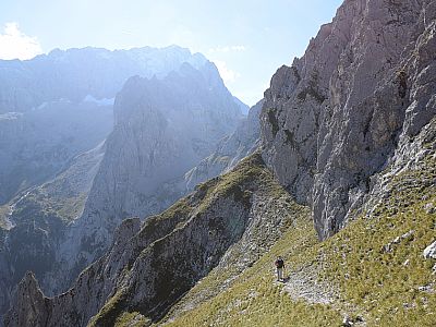 ... und führt anschließend wieder nach Nordosten.