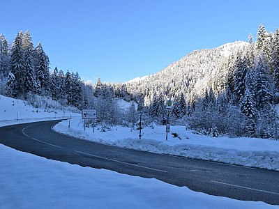 Wir starten am Parkplatz Ammerwald, unmittelbar nach der Landesgrenze
