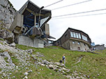 ...zur Bergstation der Seilbahn
