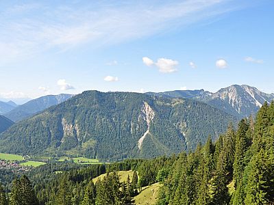 Seebergkopf (1535 m) und Hochmiesing (1883 m)