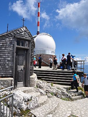 Gipfelkapelle und Aussichtsplattform