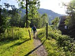 Gemütlich geht es zum Bahnhof Osterhofen
