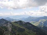Blick nach Südost zum Kaisergebirge