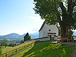Die Kirche von Sankt Margarethen über dem Inntal