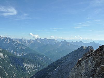 Die Aussicht nach Süden zum kleinen und großen Solstein.