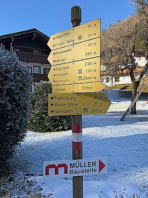 Wir biegen in den Weg zur Rudersburg ein...