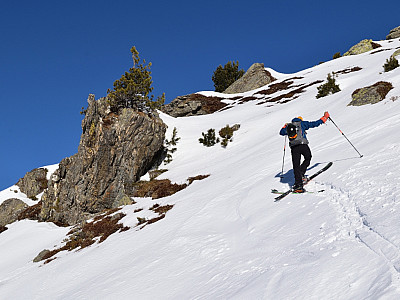 ... und erfordert mehrere Spitzkehren.
