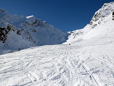 In der Sonne genießen wir den zunächst noch moderaten Anstieg