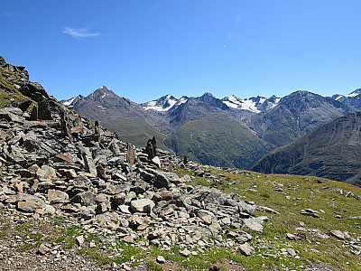 ... und bald auch felsiger.