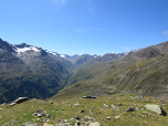 Tief reicht der Blick nach Südwesten ins Rofental