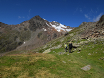 Im Nordwesten ist schön der Gletscher der Wildspitze zu sehen