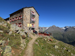 An der Südwand der Breslauer Hütte befindet sich eine Kletterwand