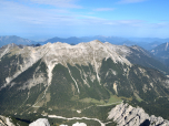 Die Benediktenwand hinter der Soiernspitze