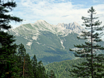 ... umliegenden Berge immer wieder aus neuen Perspektiven.