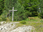 Wegkreuz kurz vor dem Ende der ehemaligen Skipiste