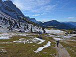 ...wandern wir zur Gampenalm hinunter