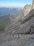 Tiefblick vom Klettersteig