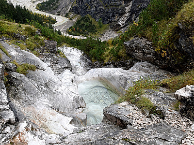 Gumpen an einer Steilstufe des Reintals