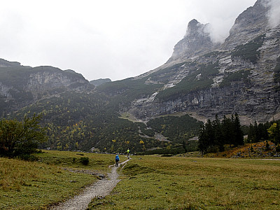 Rechts im Bild der markante Brunntalkopf (2260 m)